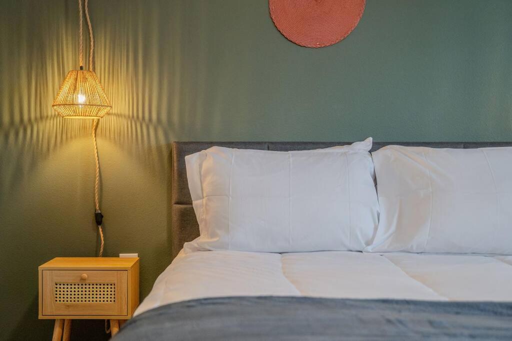 Complete Apartment ,10 Min To Parks Pets Allowed, Resort-Style Amenities 奥兰多 外观 照片
