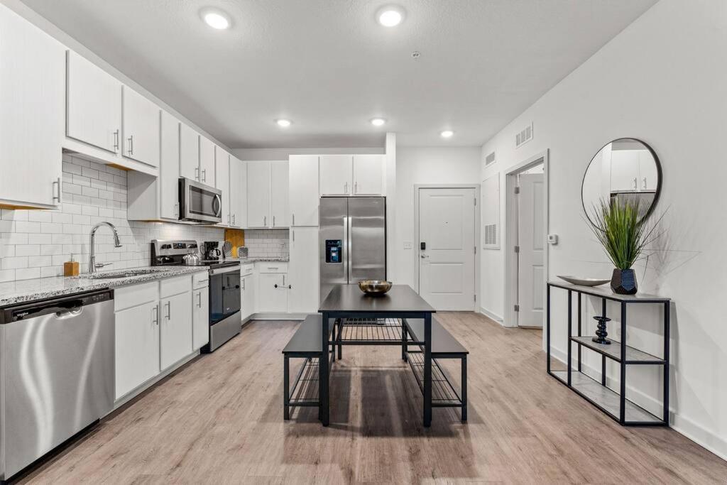 Complete Apartment ,10 Min To Parks Pets Allowed, Resort-Style Amenities 奥兰多 外观 照片